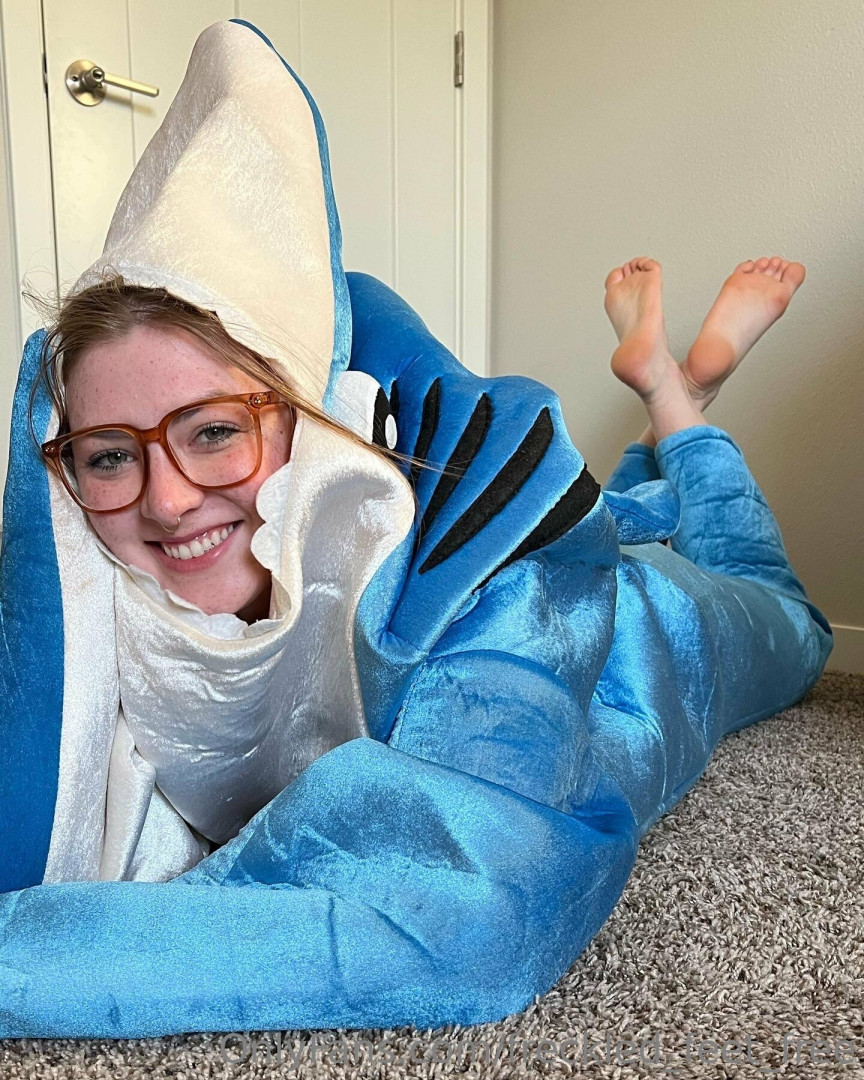 Photo by freckled_feet_free published on January 15,2024 17:50:41 - BestThots