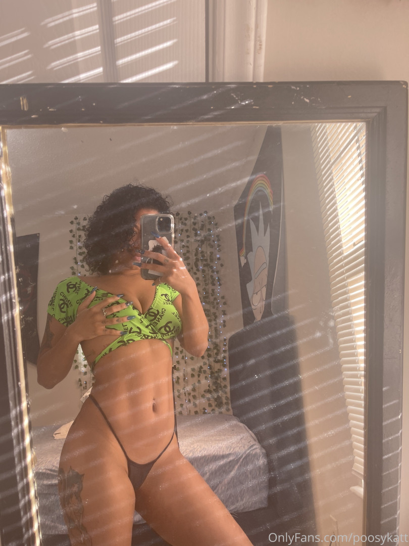 Photo by katgoddesstease published on June 8,2023 13:53:53 - BestThots