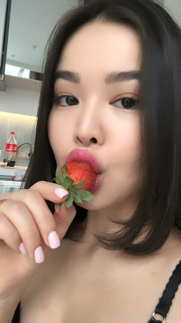 Photo by katgoddesstease published on June 8,2023 13:55:28 - BestThots