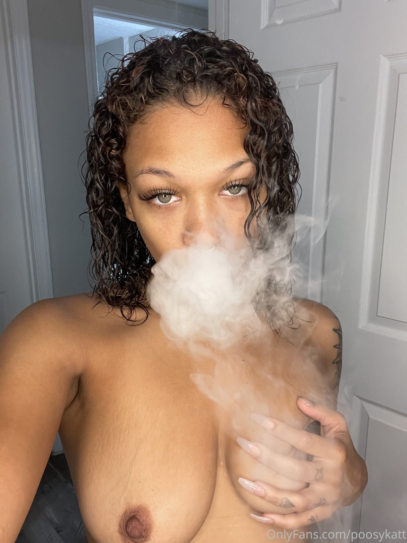 Photo by katgoddesstease published on June 8,2023 14:03:14 - BestThots