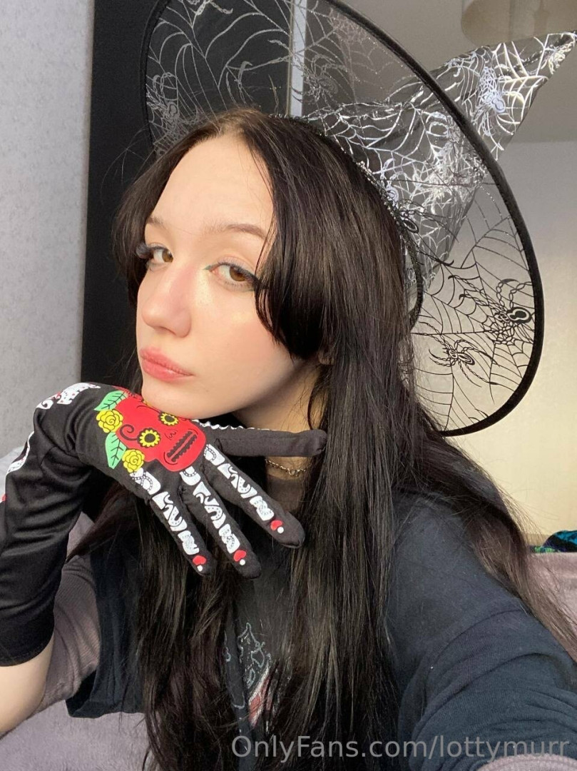 Photo by lottymurr published on October 16,2023 00:19:52 - BestThots