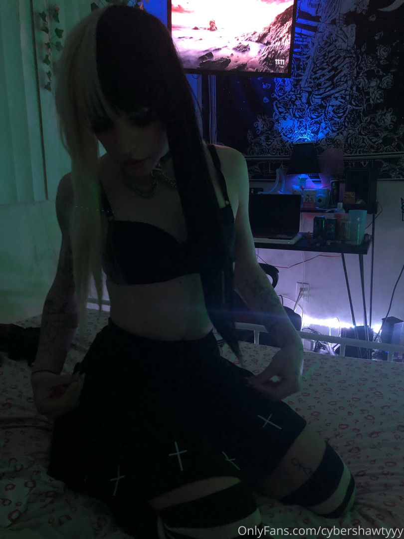 Photo by cybershawtyyy published on January 11,2024 05:39:50 - BestThots