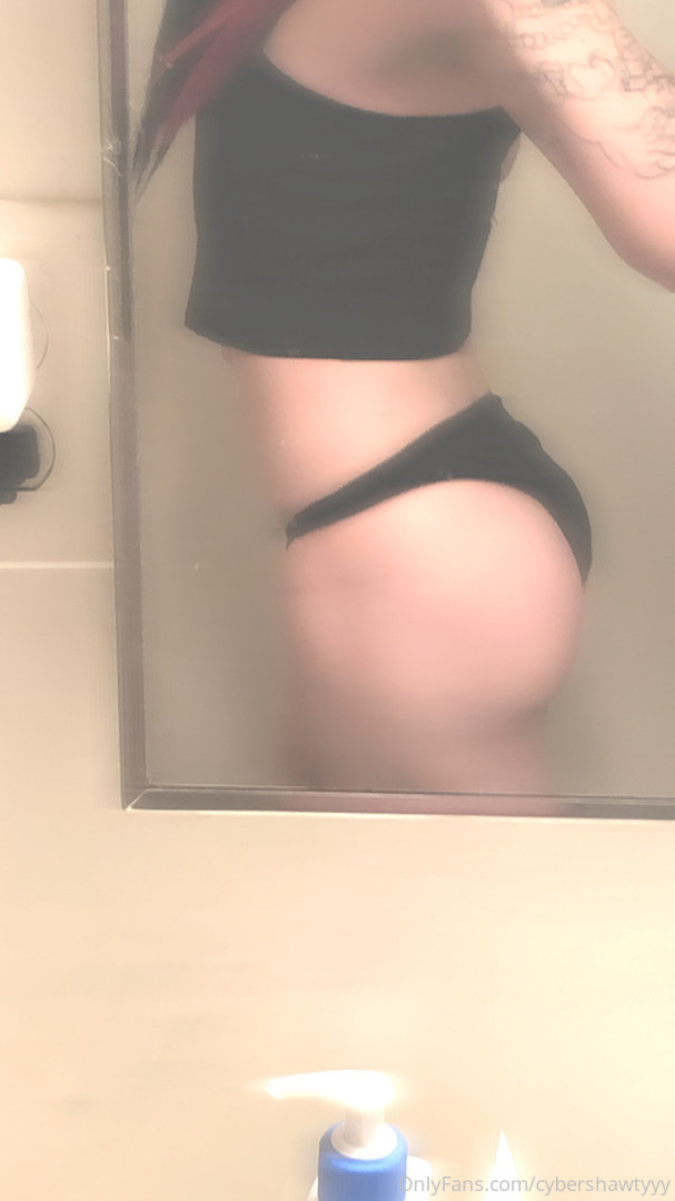 Photo by cybershawtyyy published on January 11,2024 05:40:11 - BestThots