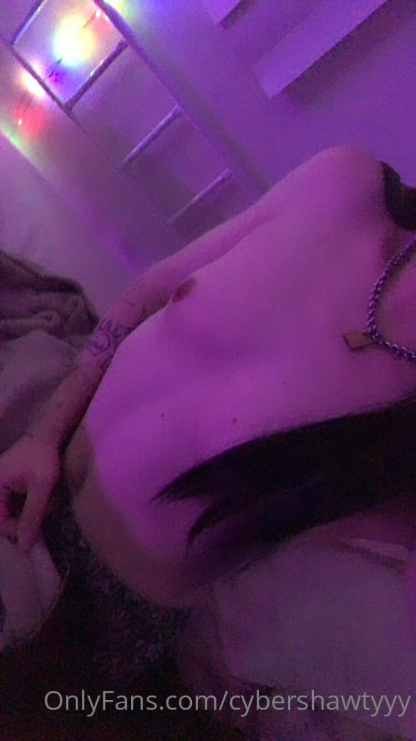 Photo by cybershawtyyy published on January 11,2024 05:47:20 - BestThots