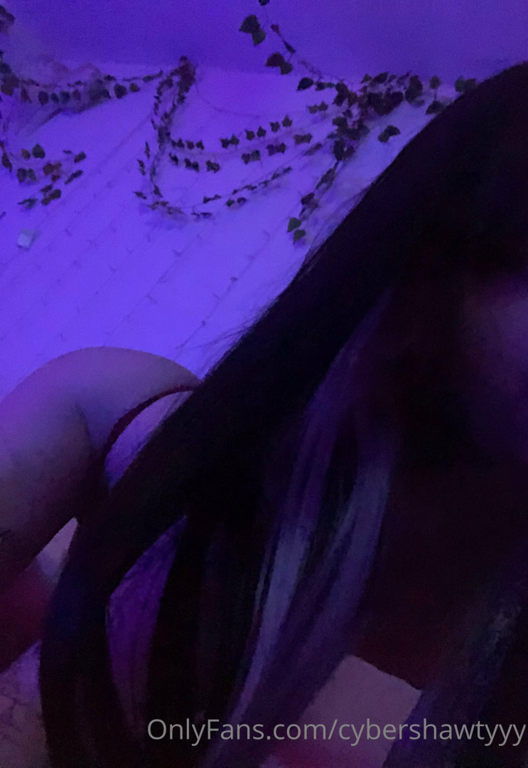 Photo by cybershawtyyy published on January 11,2024 05:49:09 - BestThots