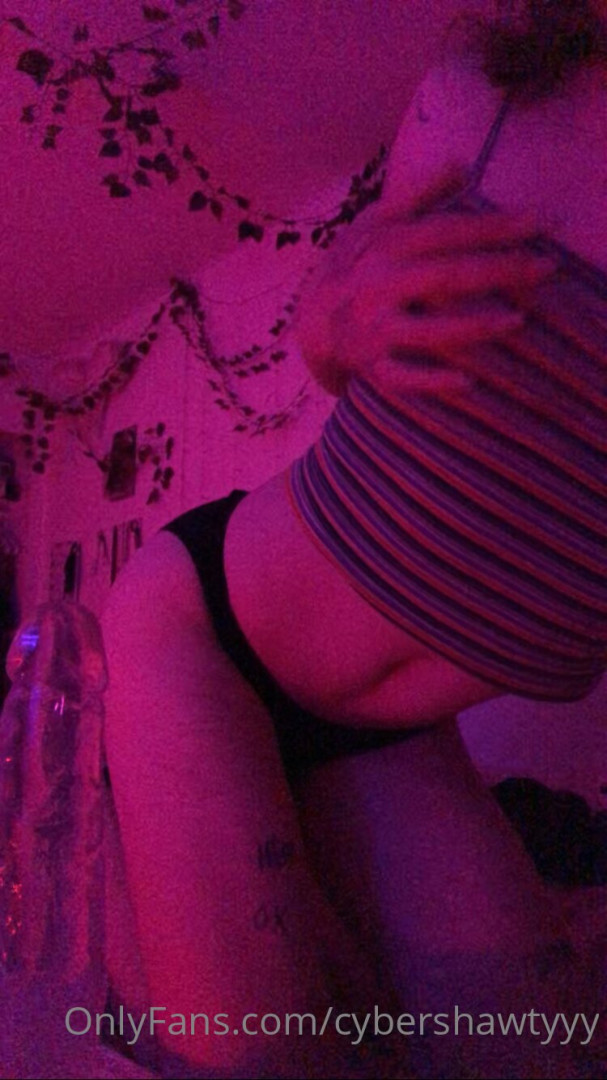 Photo by cybershawtyyy published on January 11,2024 05:49:11 - BestThots