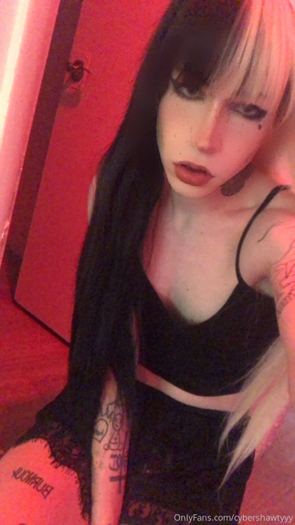 Photo by cybershawtyyy published on January 11,2024 05:49:39 - BestThots
