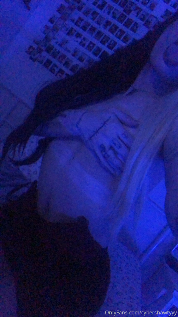 Photo by cybershawtyyy published on January 11,2024 05:50:05 - BestThots
