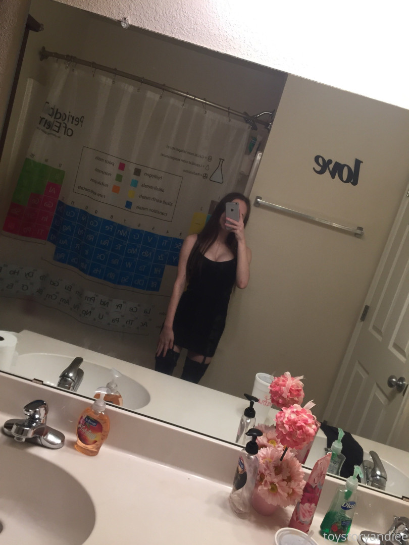 Photo by toystoryandiee published on October 11,2023 08:59:57 - BestThots