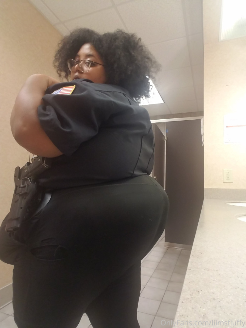 Photo by lilmsfluffy published on October 11,2023 19:43:30 - BestThots