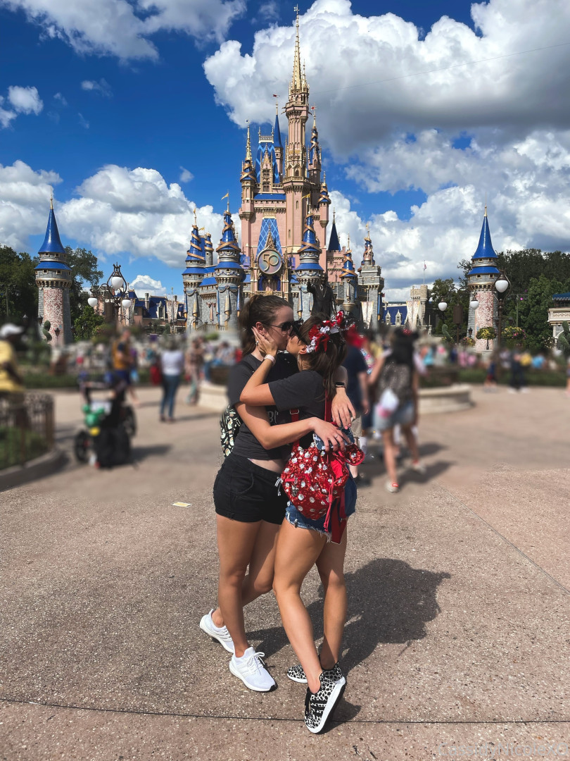 Photo by cassidynicolexo published on October 16,2023 10:29:39 - BestThots