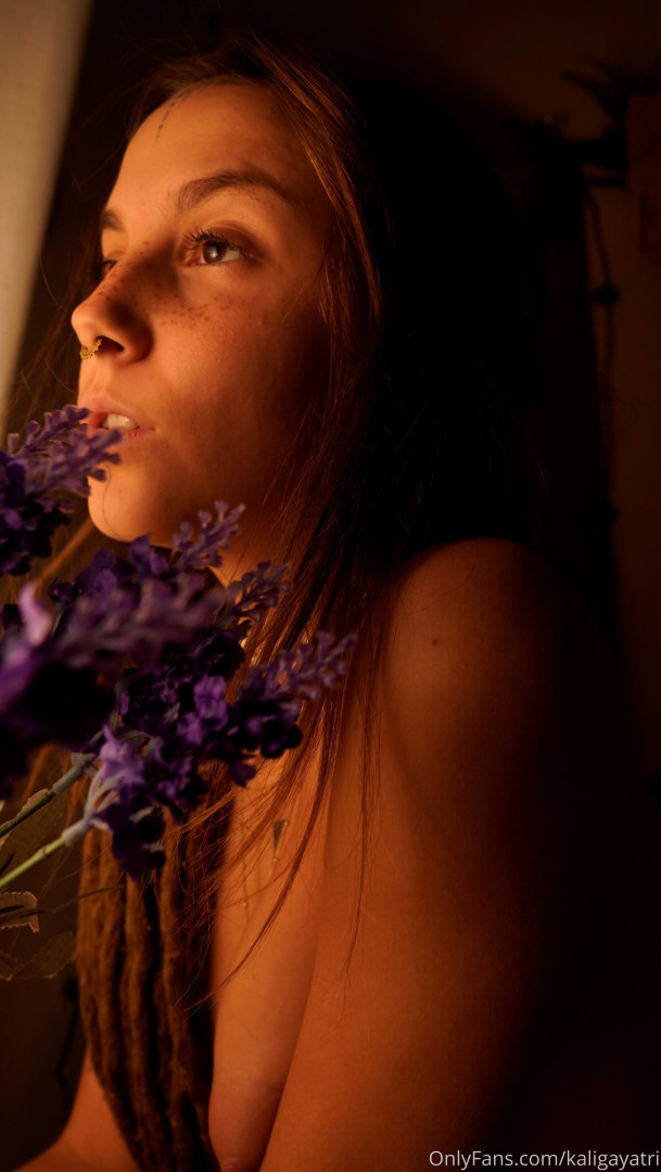 Photo by kaligayatri published on June 8,2023 15:59:10 - BestThots