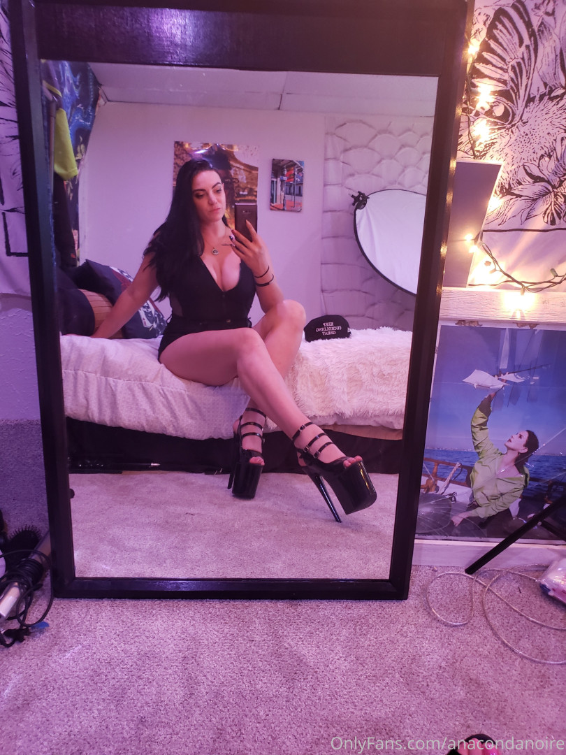Photo by anacondanoire published on November 21,2023 10:49:46 - BestThots