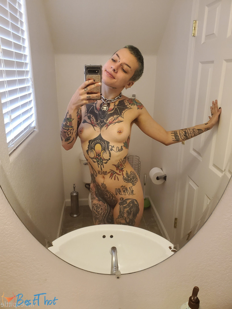 Photo by littlespittle published on December 25,2024 05:11:38 - BestThots