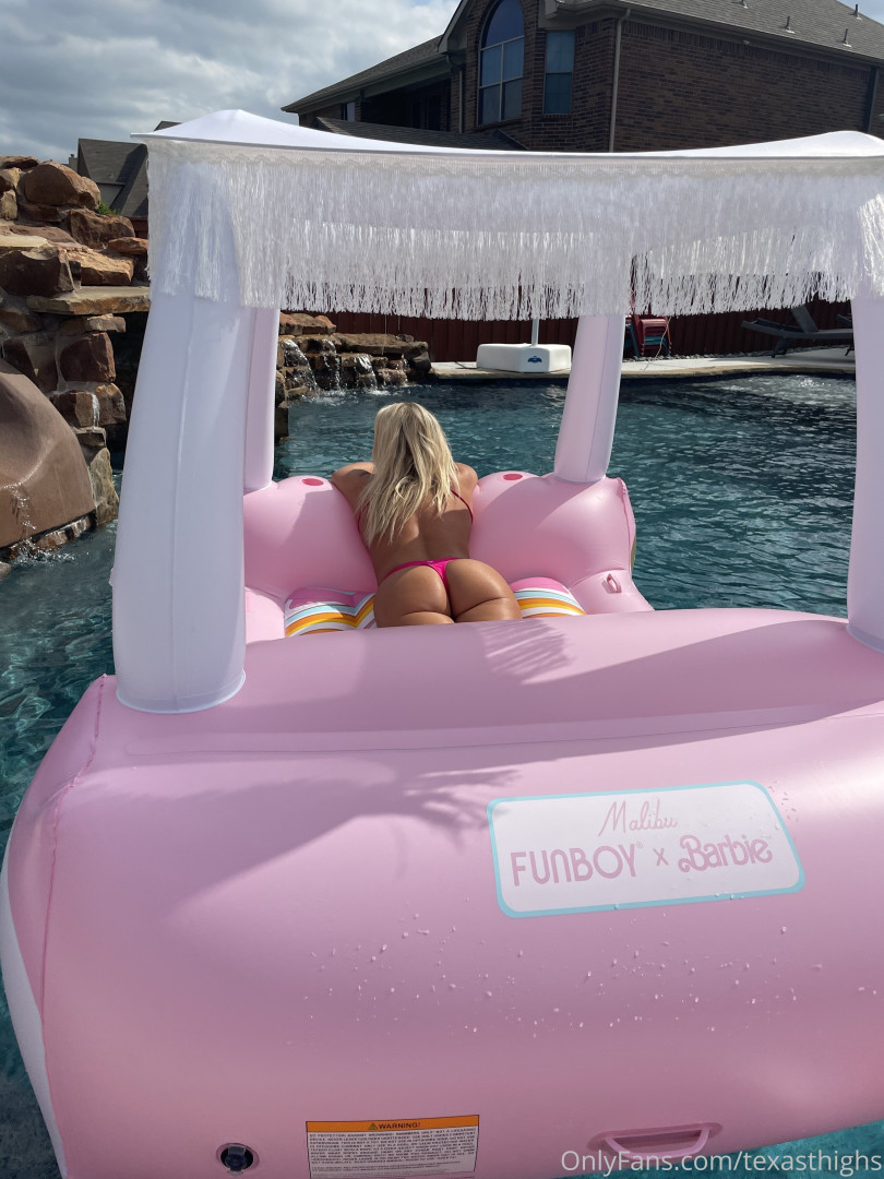 Photo by texasthighs published on June 4,2023 13:47:44 - BestThots