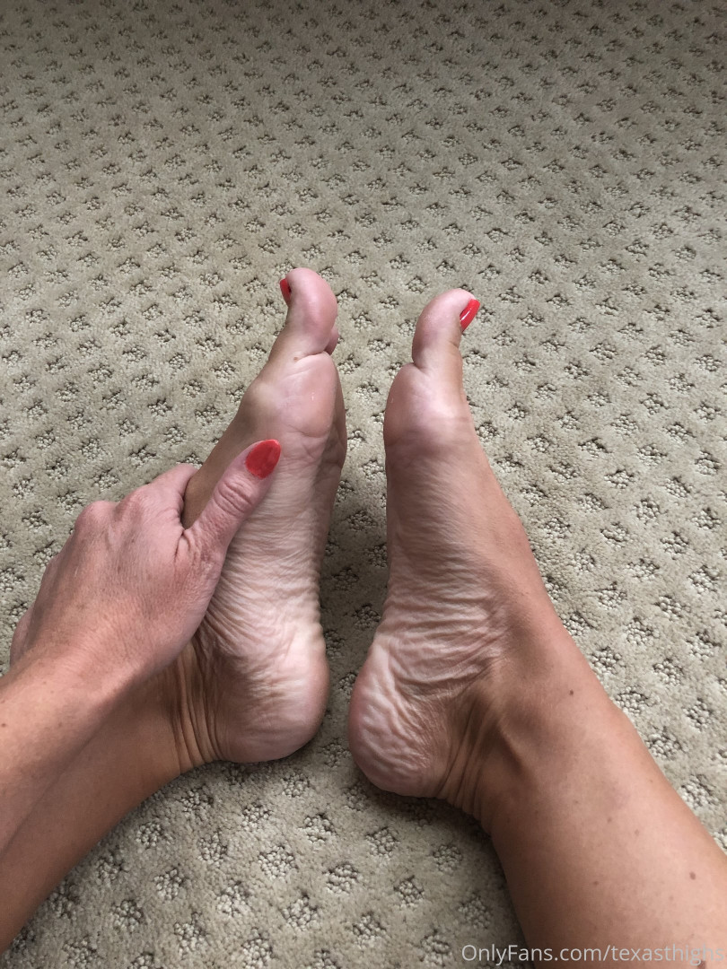 Photo by texasthighs published on June 4,2023 13:48:02 - BestThots