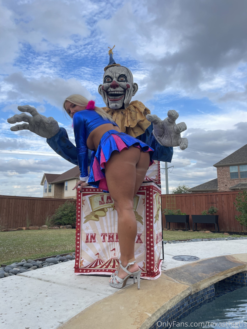 Photo by texasthighs published on June 4,2023 13:52:34 - BestThots