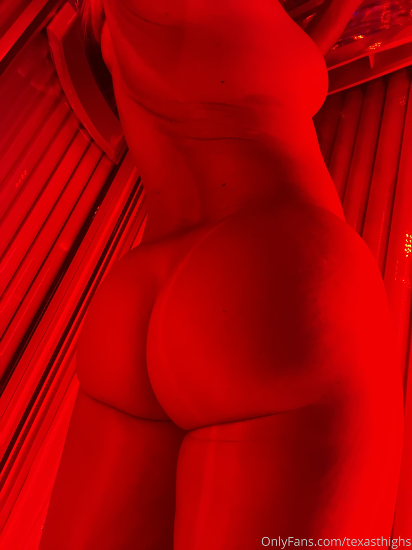 Photo by texasthighs published on June 4,2023 15:20:49 - BestThots
