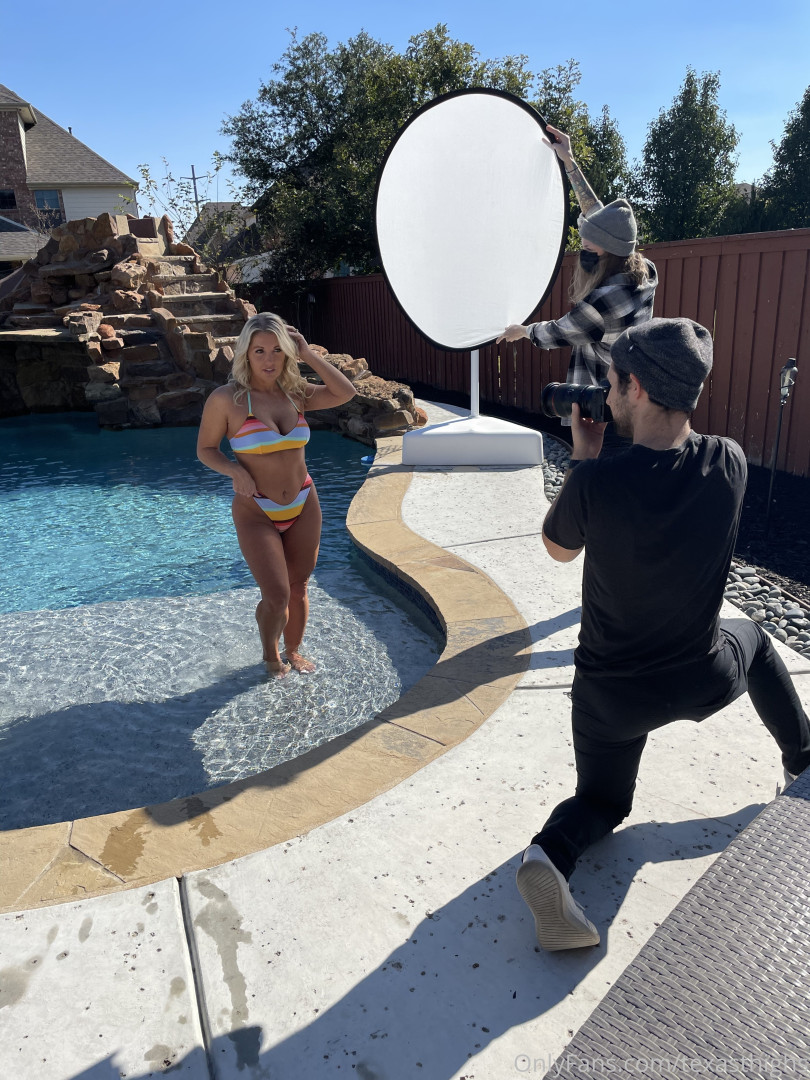 Photo by texasthighs published on June 4,2023 15:24:16 - BestThots