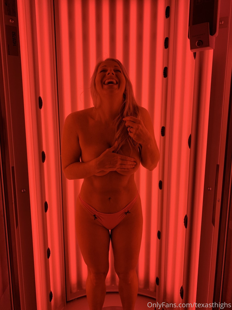 Photo by texasthighs published on June 4,2023 15:27:42 - BestThots