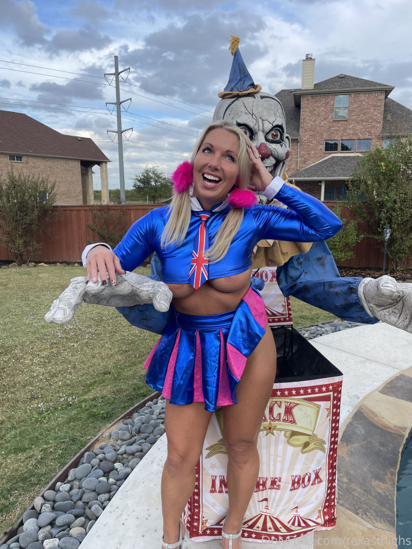 Photo by texasthighs published on June 4,2023 15:27:55 - BestThots