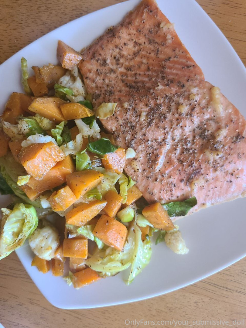 Photo by your_submissive_doll published on August 9,2023 13:51:12 - BestThots