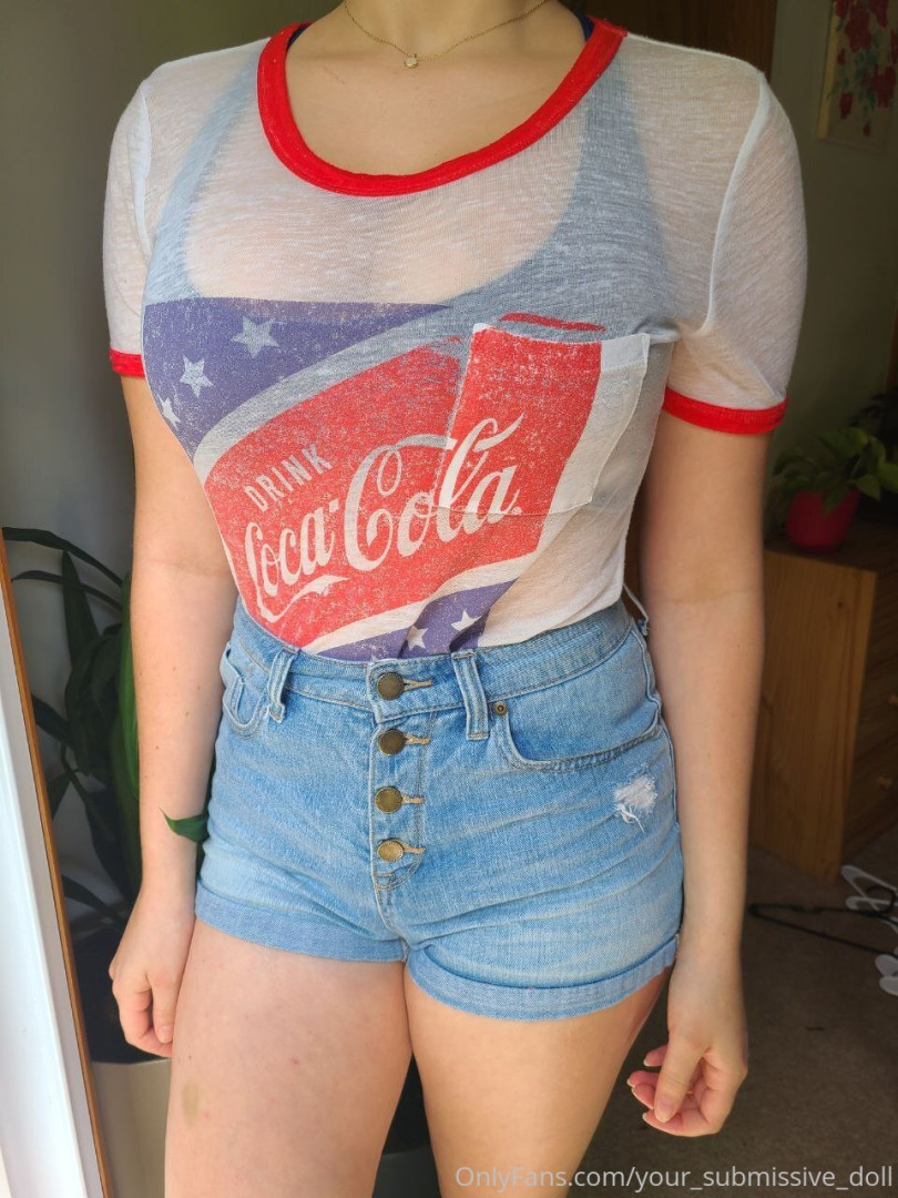 Photo by your_submissive_doll published on August 9,2023 13:52:31 - BestThots