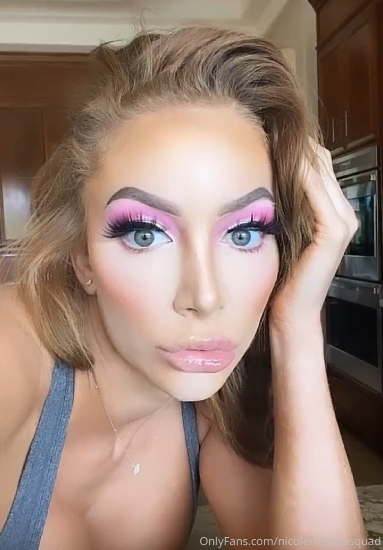 Photo by nicolettesheasquad published on August 19,2023 05:11:46 - BestThots