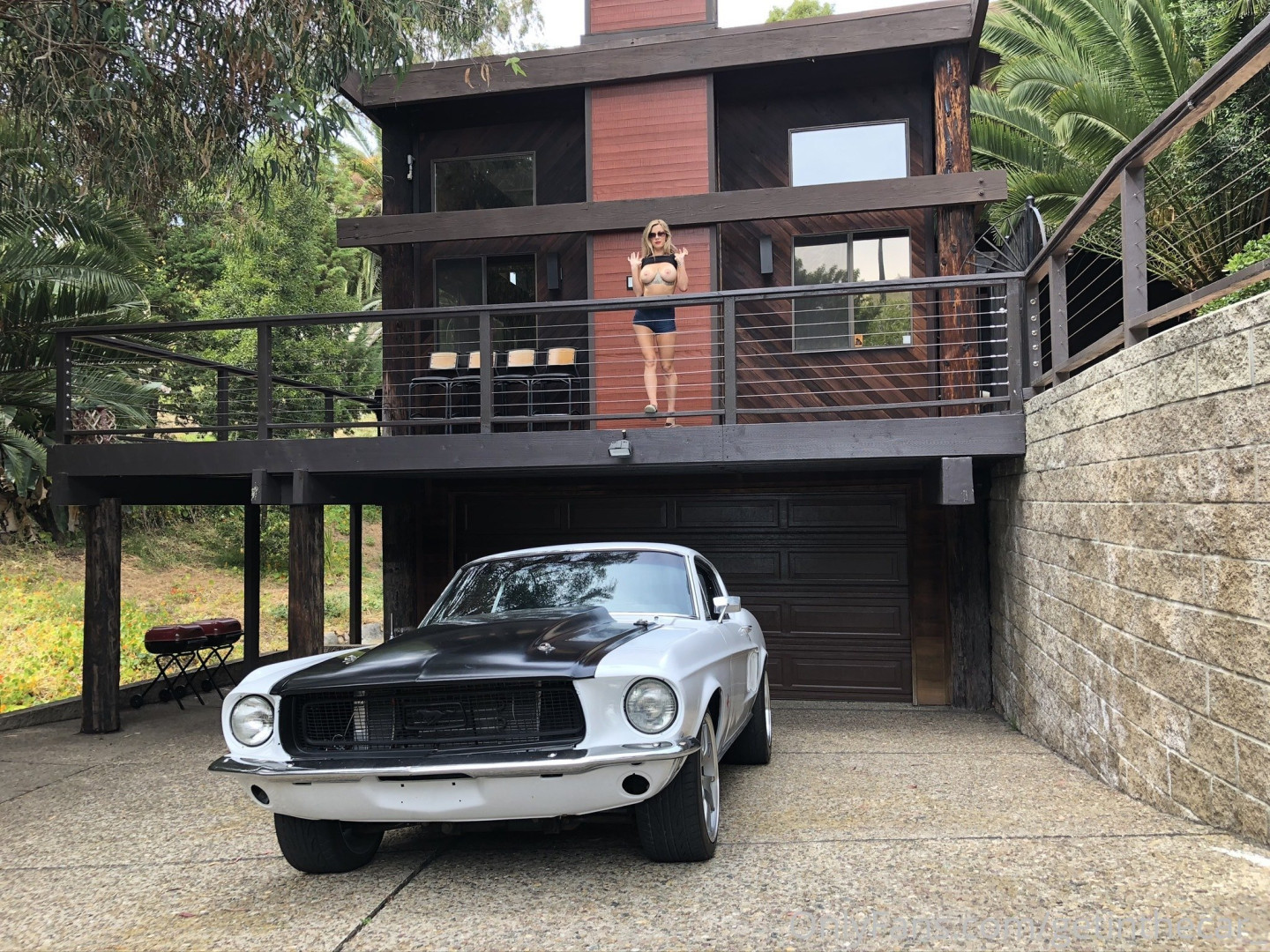 Photo by getinthecar_ published on August 30,2023 03:08:02 - BestThots