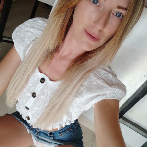 prettypolly #2280560