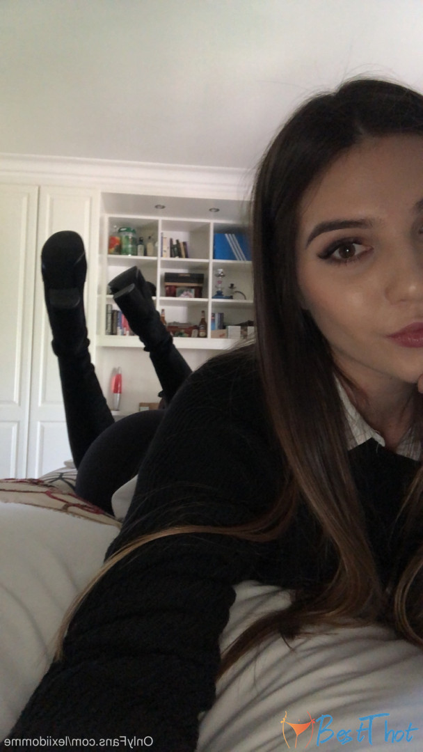 Photo by lexiidomme published on December 23,2024 04:11:01 - BestThots
