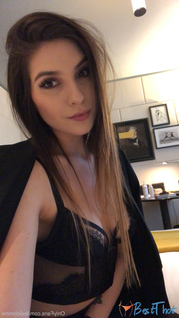 Photo by lexiidomme published on December 23,2024 05:09:03 - BestThots