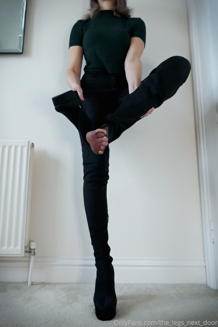 Photo by the_legs_next_door published on June 4,2023 12:46:08 - BestThots