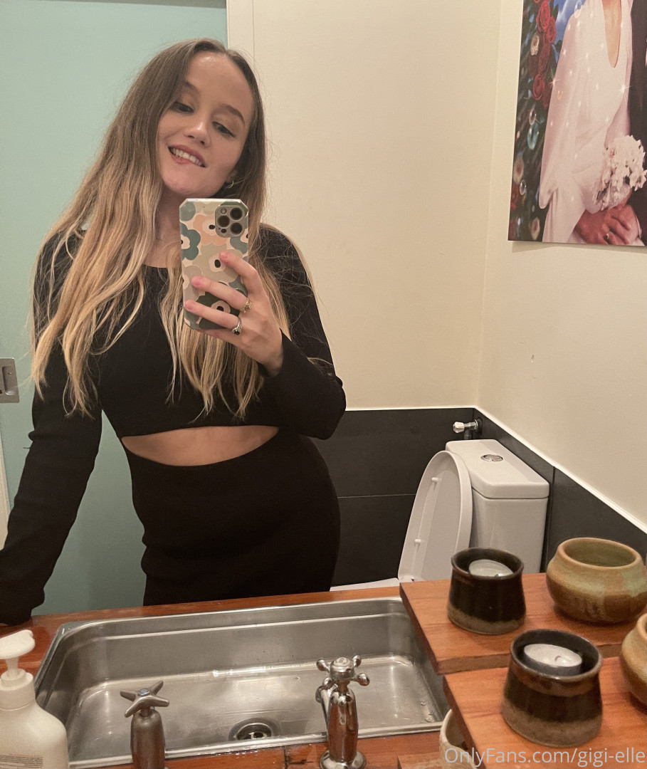 Photo by kiwigirlgigi published on October 17,2023 08:55:20 - BestThots