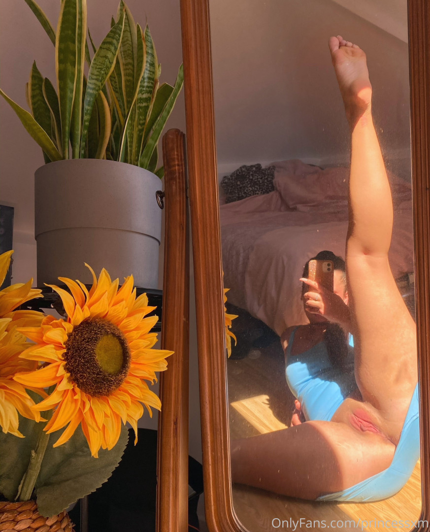Photo by thenxkeddoll published on October 13,2023 22:06:55 - BestThots