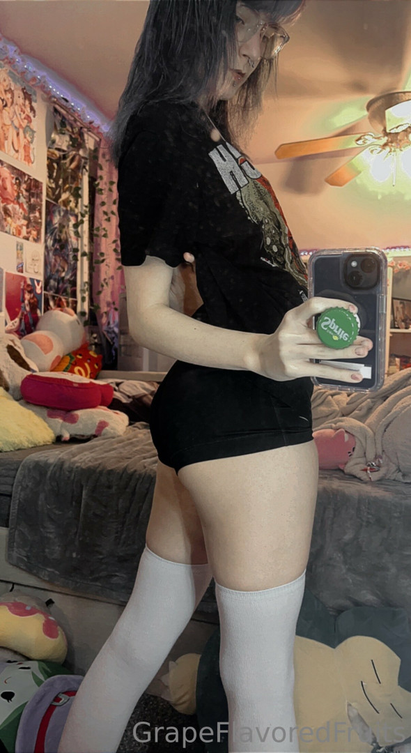 Photo by grapeflavoredfruits published on June 9,2023 10:38:04 - BestThots