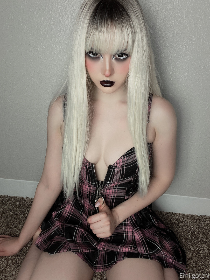 Photo by emiigotchi published on June 10,2023 01:31:36 - BestThots