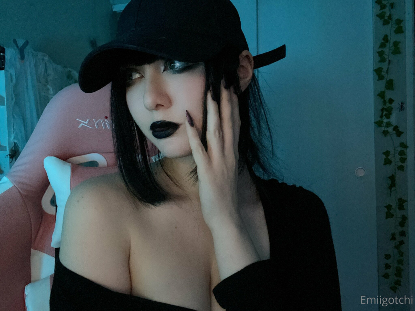 Photo by emiigotchi published on June 10,2023 01:44:34 - BestThots
