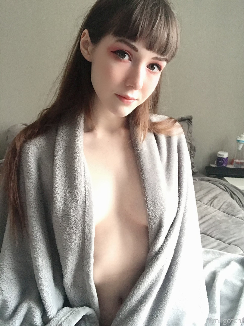 Photo by emiigotchi published on June 10,2023 01:45:57 - BestThots