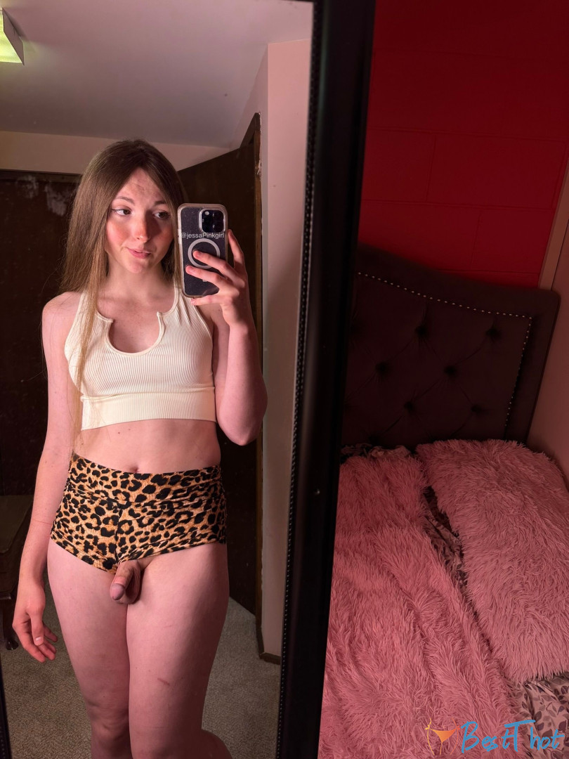 Photo by jessapinkgirl published on January 26,2025 11:01:19 - BestThots