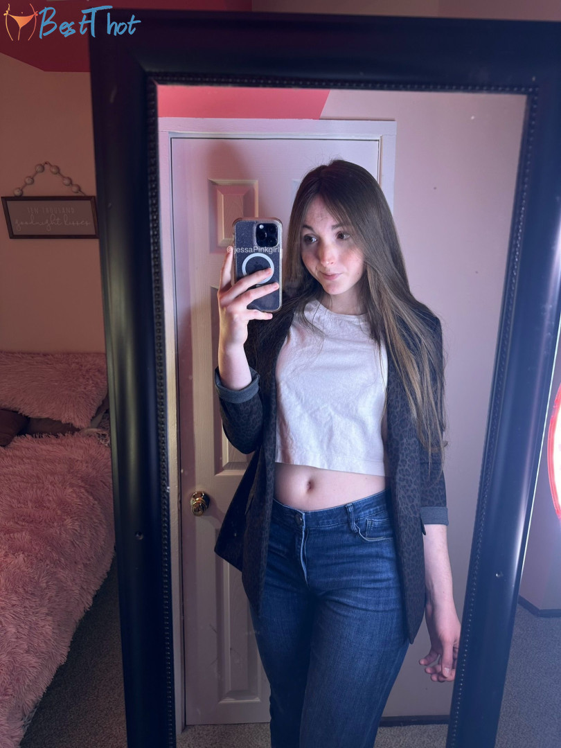 Photo by jessapinkgirl published on January 26,2025 12:00:55 - BestThots