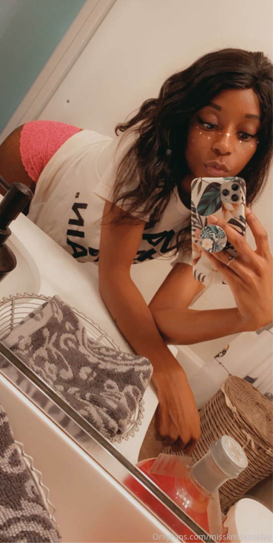 Photo by misskrisskosplay published on October 13,2023 06:39:46 - BestThots