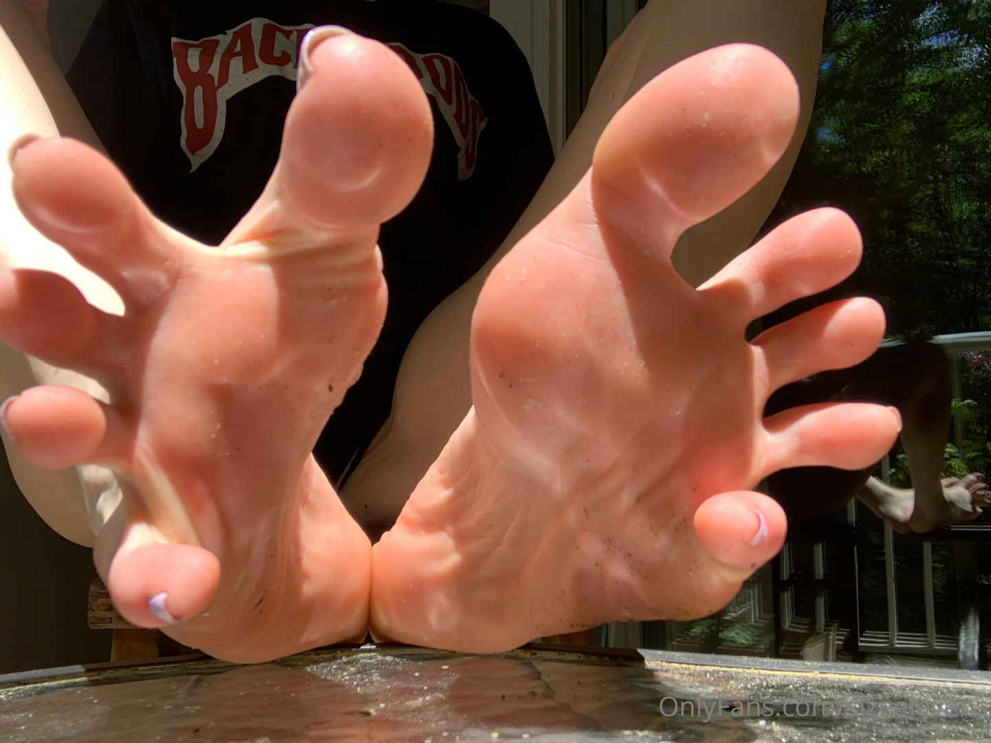 Photo by sizeelevens published on May 17,2023 23:33:19 - BestThots