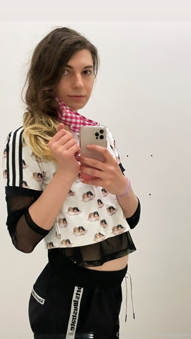 Photo by chippiechipsbimbo published on January 10,2024 22:37:59 - BestThots