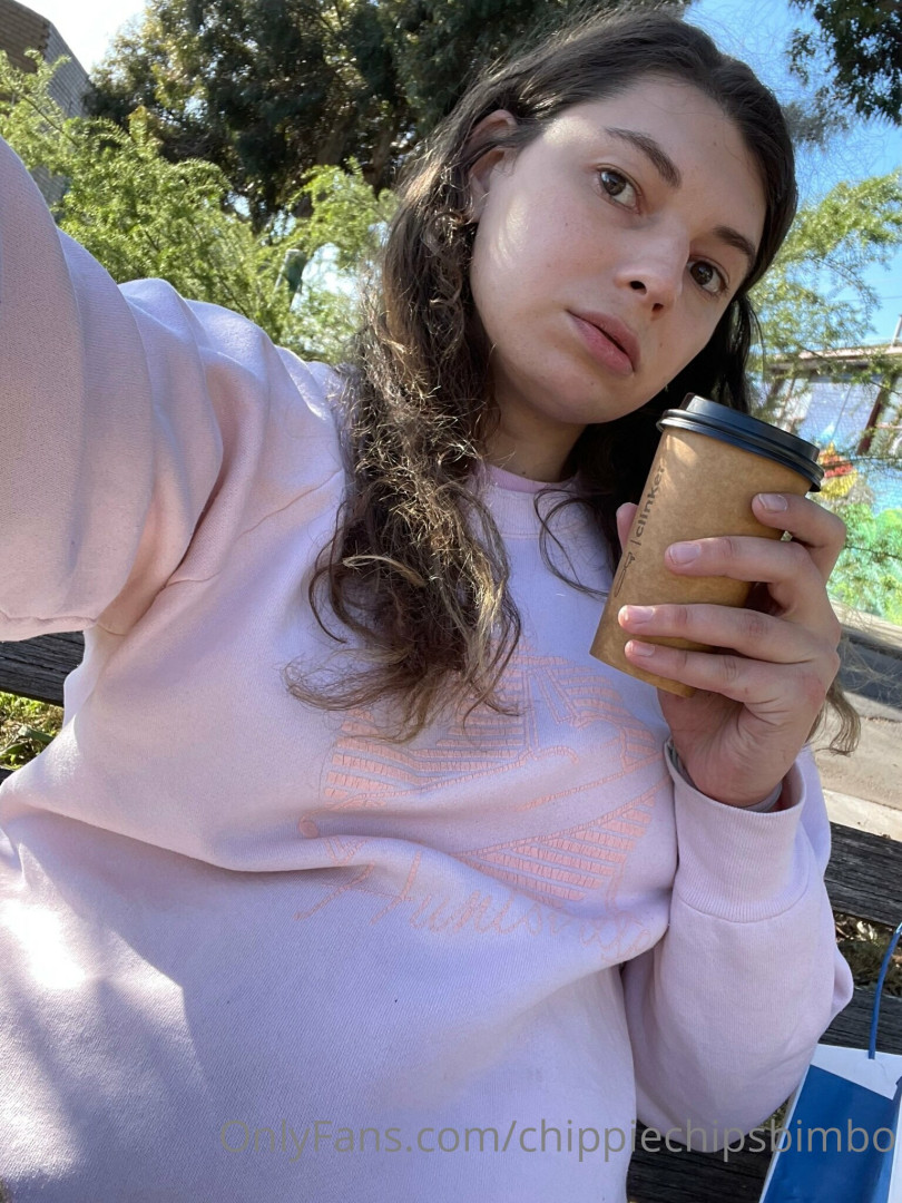 Photo by chippiechipsbimbo published on January 10,2024 22:38:36 - BestThots