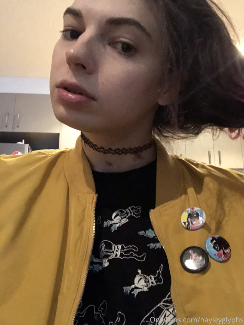Photo by chippiechipsbimbo published on January 10,2024 22:38:37 - BestThots