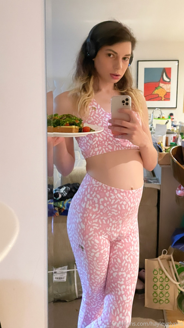 Photo by chippiechipsbimbo published on January 10,2024 22:38:48 - BestThots