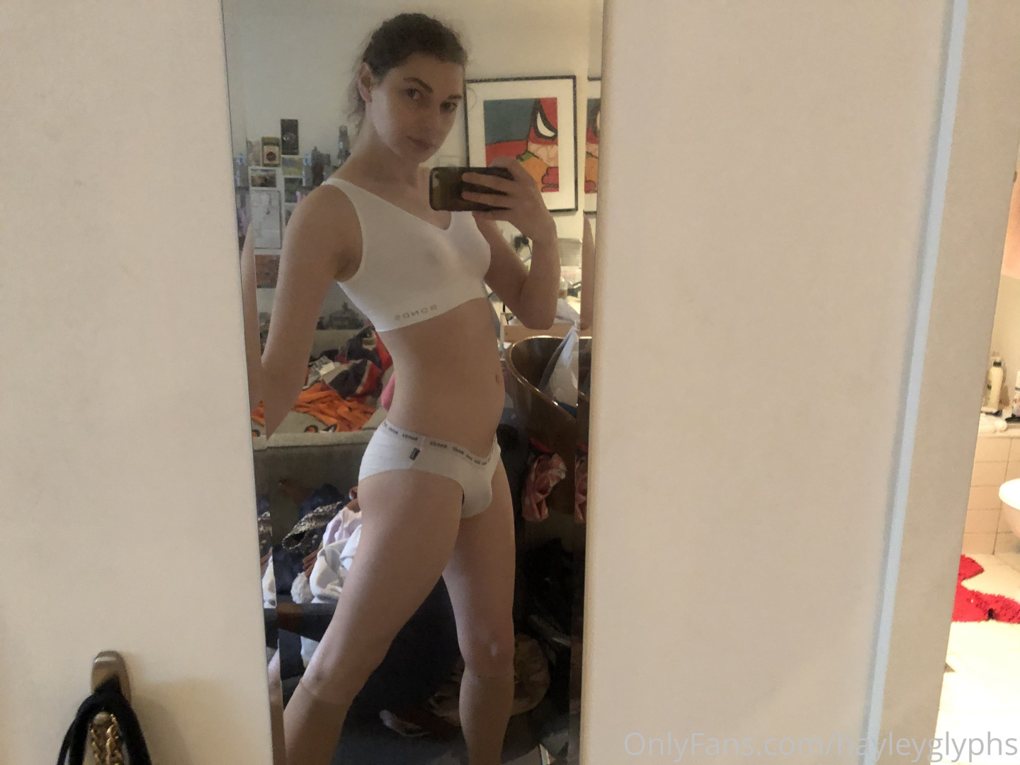 Photo by chippiechipsbimbo published on January 10,2024 22:39:00 - BestThots