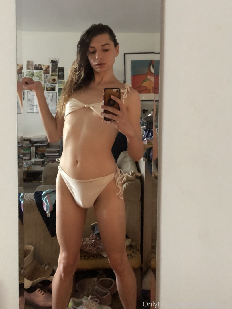 Photo by chippiechipsbimbo published on January 10,2024 22:40:07 - BestThots