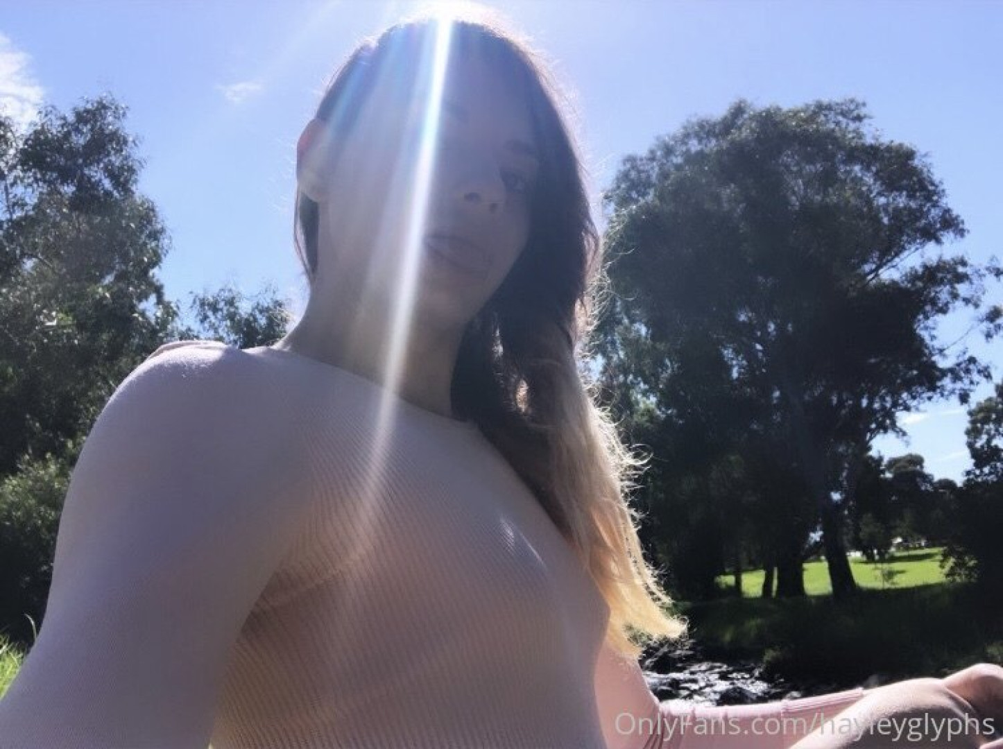 Photo by chippiechipsbimbo published on January 10,2024 22:40:08 - BestThots